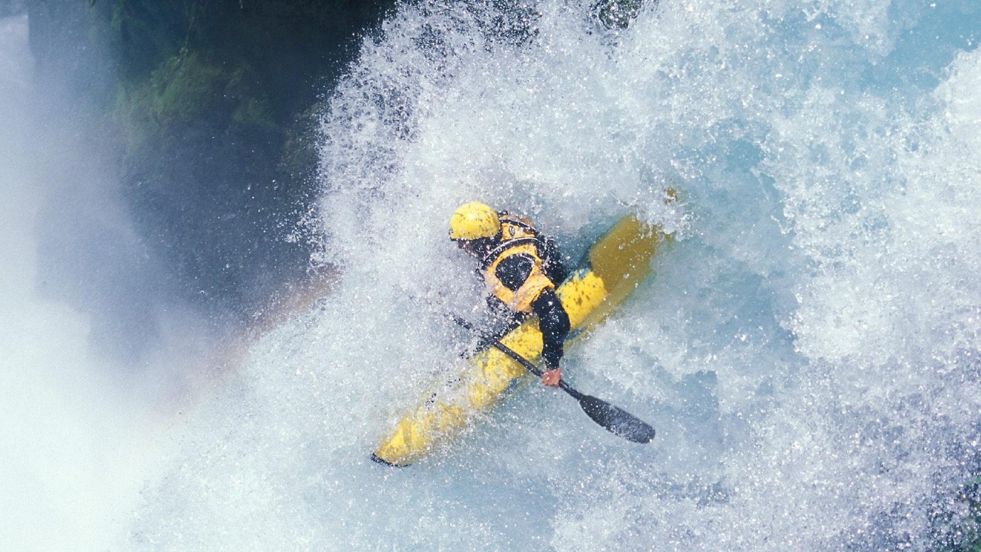 勇士外线投篮回暖连续命中关键三分,勇士内线被打爆了